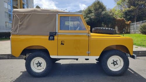 Land Rover Santana IIa — The Truck's Exterior