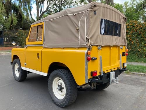 Land Rover Santana IIa — The Truck's Exterior