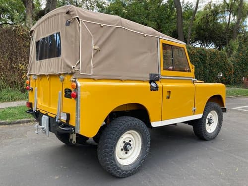 Land Rover Santana IIa — The Truck's Exterior