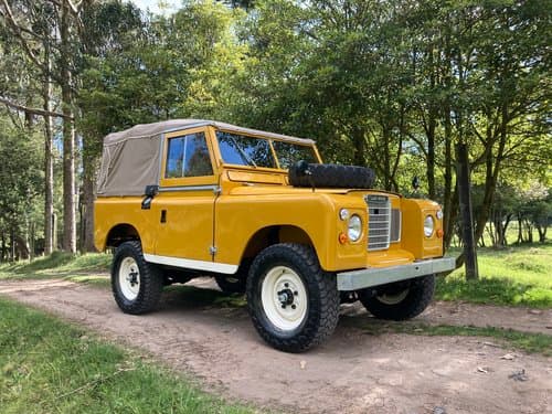 Land Rover Santana IIa — The Truck's Exterior